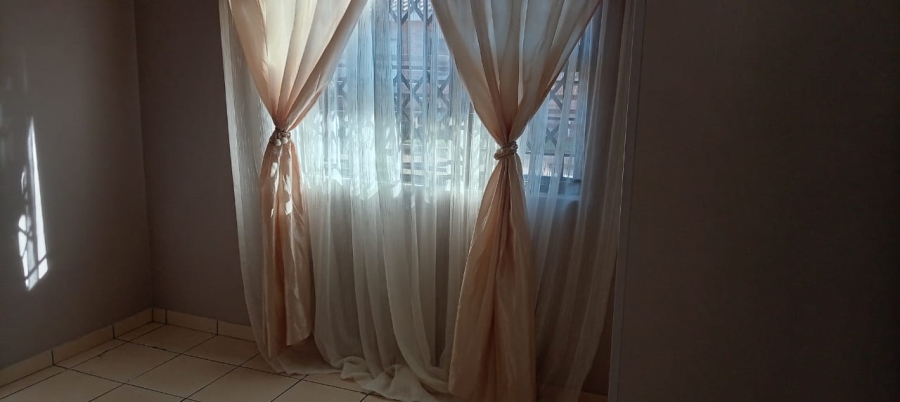 2 Bedroom Property for Sale in Ikageng North West